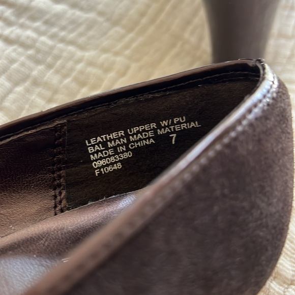 🌹Mossimo Suede Leather Chocolate Brown Heels NWOT - Picture 6 of 7